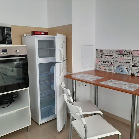 Arad Chic Apartament Uta Luaran gambar