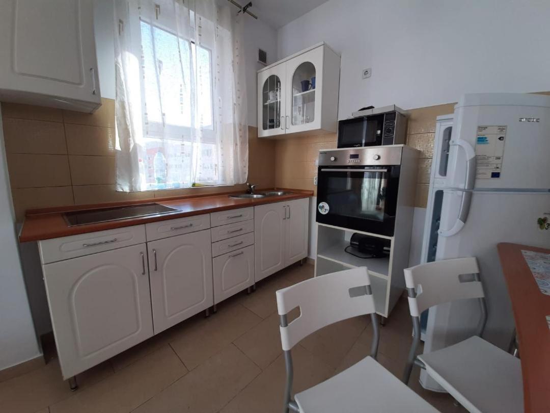 Arad Chic Apartament Uta Luaran gambar