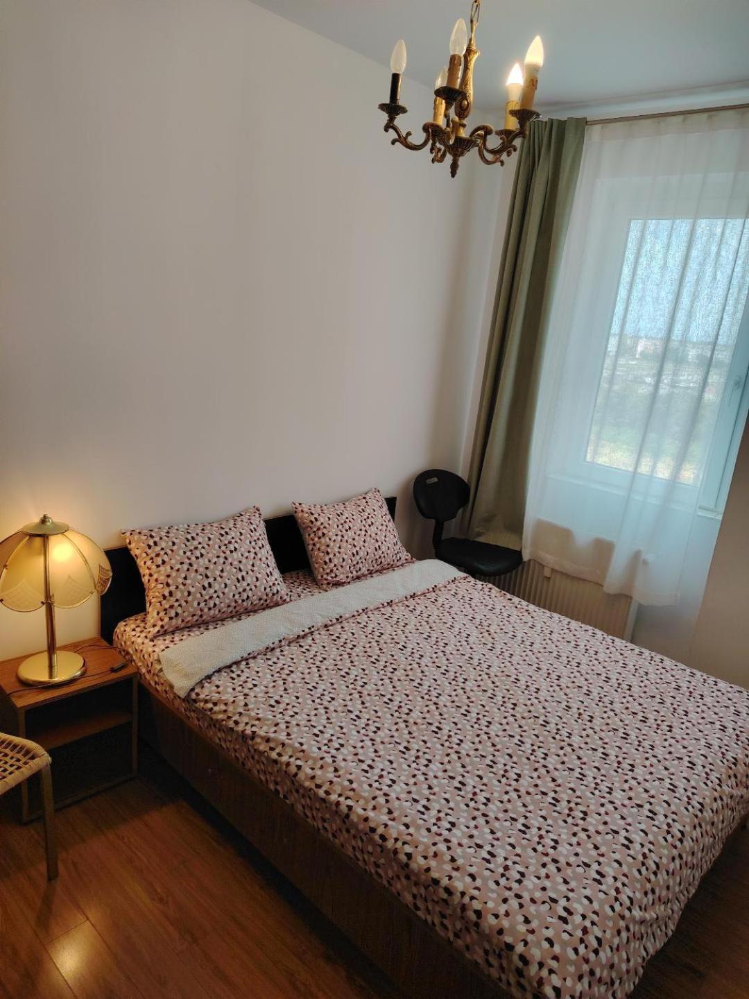 Arad Chic Apartament Uta Luaran gambar